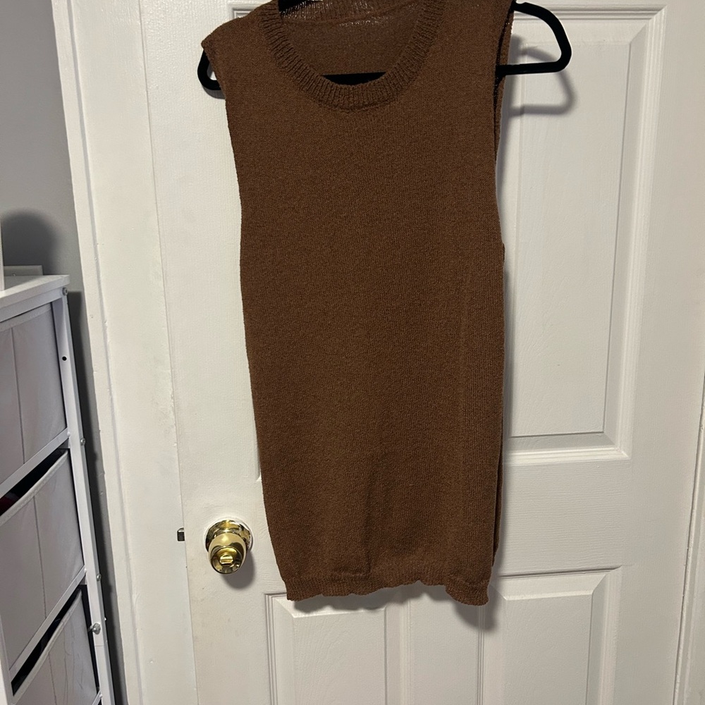 Brown Sleeveless Knit Top